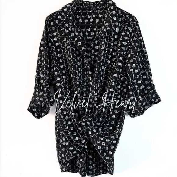 Velvet Heart Oversized Eyelet Embroidered Button  Down Shirt Blouse Size 2X - Picture 6 of 10